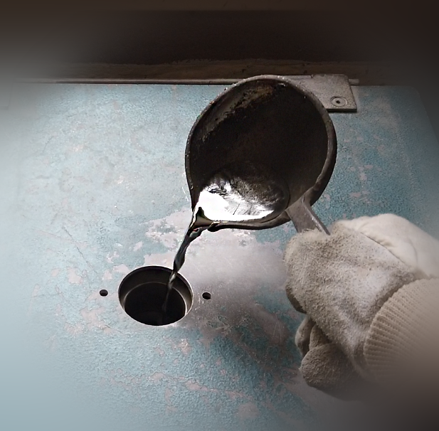Pouring metal